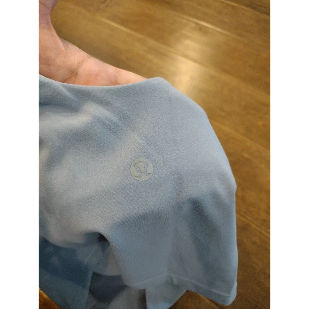 LULULEMON Women's Align light blue shelf bra sleeveless crop tank top - 8